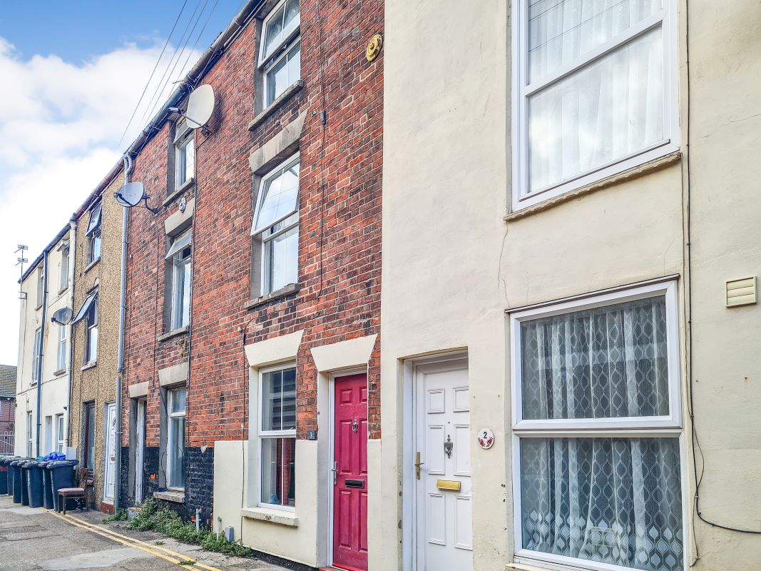 Property for Auction in South Yorkshire - 4 Stanley Terrace Middle Market Road, Great Yarmouth, Norfolk, NR30 2EG