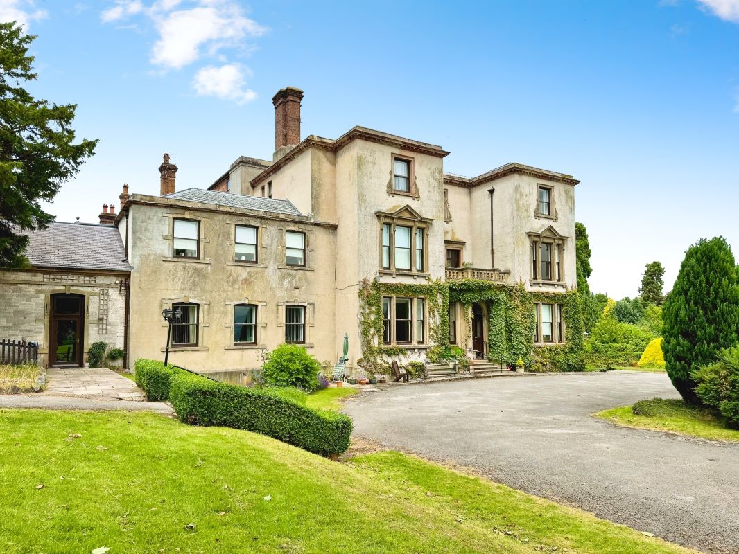 Property for Auction in Wales - Top Floor Flat 14 Llannerch Hall, St. Asaph, Clwyd, LL17 0BD