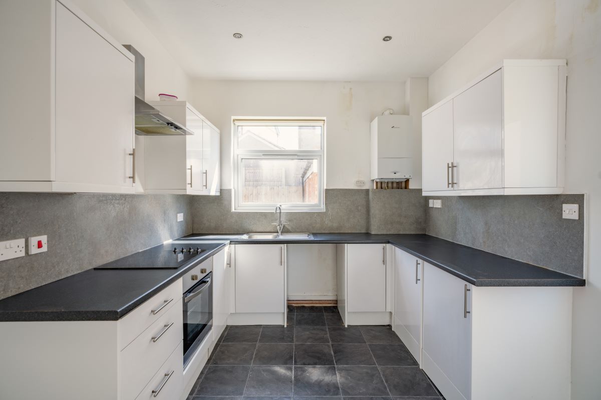 79 Princes Drive, Colwyn Bay, Clwyd, LL29 8PW