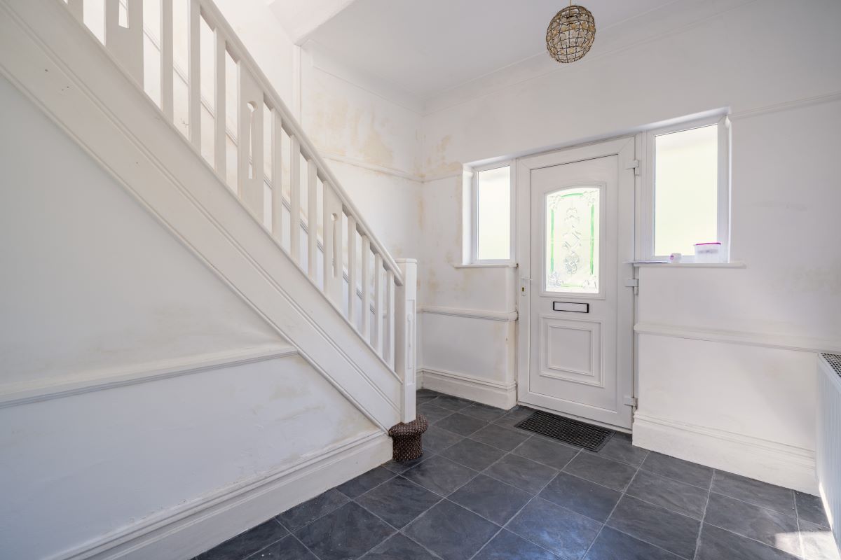 79 Princes Drive, Colwyn Bay, Clwyd, LL29 8PW