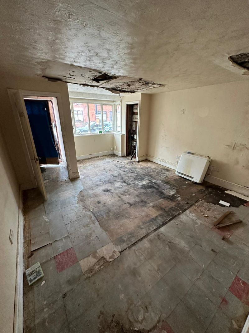 Click to View Details Three Flats 480 Heath End Road, Nuneaton, Warwickshire, CV10 7HE