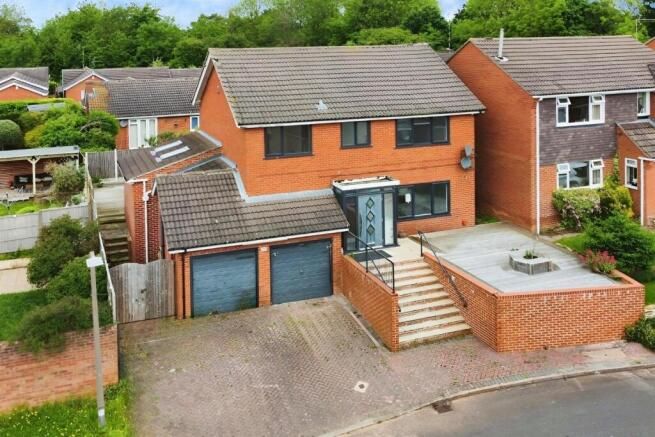 Property for Auction in Nottinghamshire & Derby - 1 Tracy Close Beeston, Nottingham, Nottinghamshire, NG9 3HW