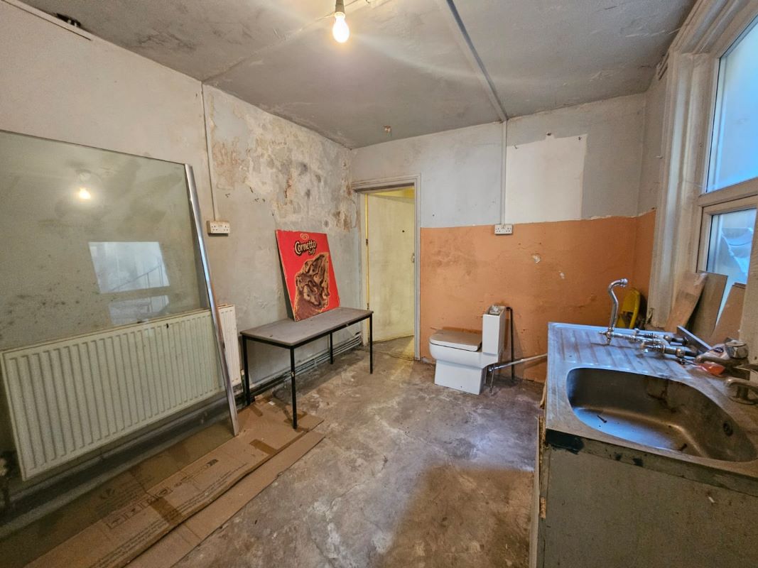 Lancashire, Lancashire, FY1 6AB - Online Auctions