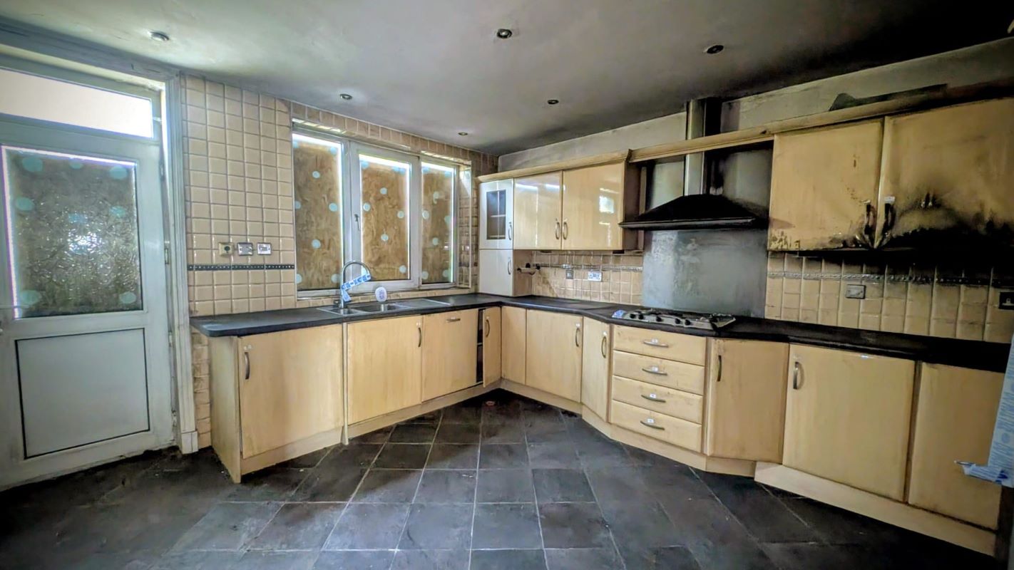 Burnley, Lancashire, BB10 2LG - Online Auctions