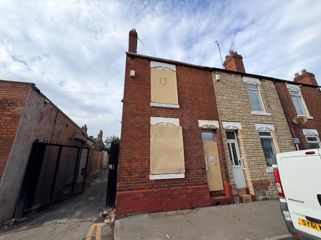 Property for Auction in Lincolnshire - 1 Somerset Road, Doncaster, South Yorkshire, DN1 2BN