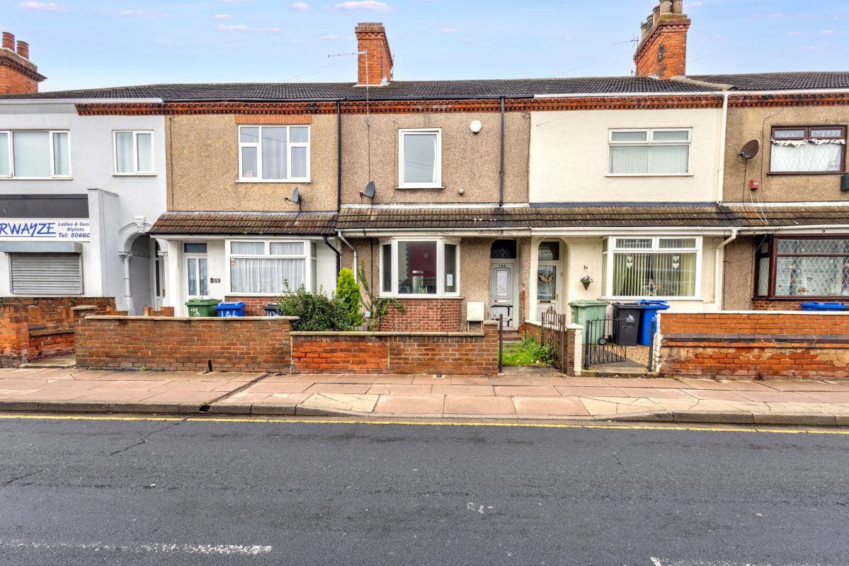 Property for Auction in Lincolnshire - 104 Park Street, Grimsby, South Humberside, DN32 7NT