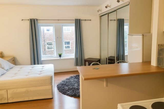 Flat 11 127 Castle Hill, Reading, Berkshire, RG1 7SY