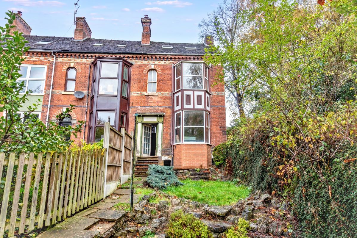 Property for Auction in Lincolnshire - 15 Hawthorn Terrace, Leek, Staffordshire, ST13 6AW