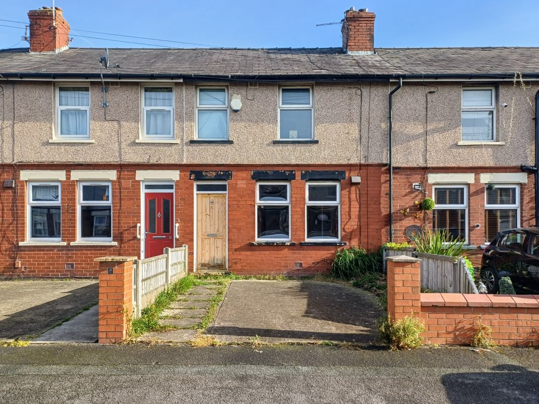 Property for Auction in Lincolnshire - 78 Wordsworth Avenue, Leigh, Lancashire, WN7 5EE