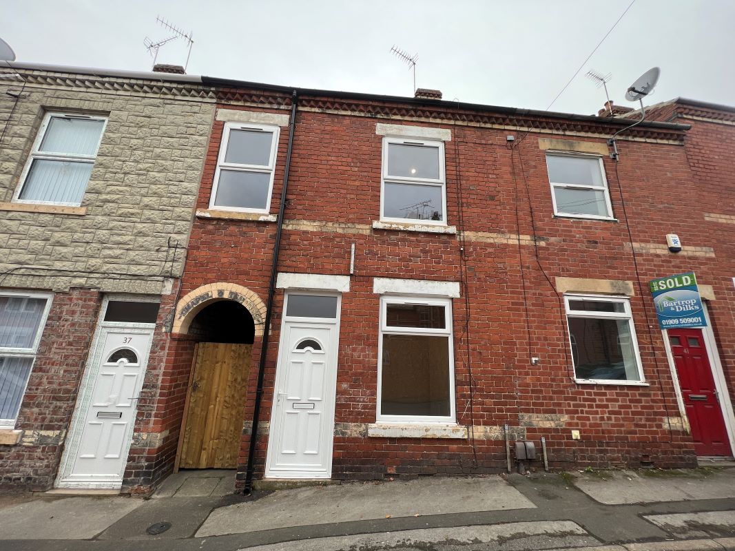 Property for Auction in Nottinghamshire & Derby - 39 John Street, Worksop, Nottinghamshire, S80 1TF