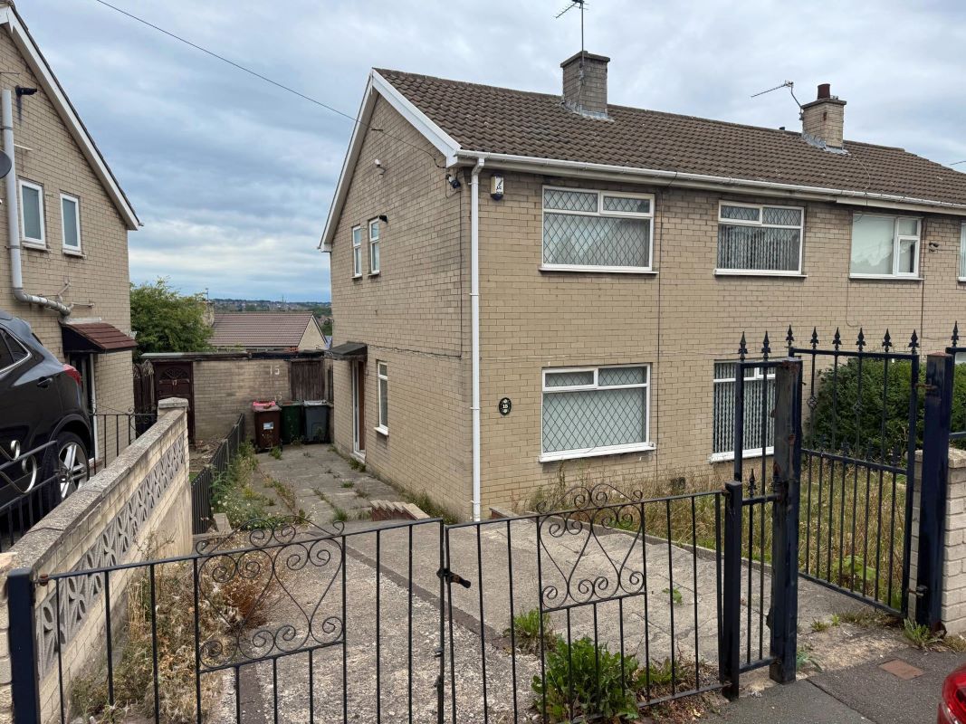 Property for Auction in South Yorkshire - 15. Willowgarth Avenue Brinsworth, Rotherham, South Yorkshire, S60 5HN