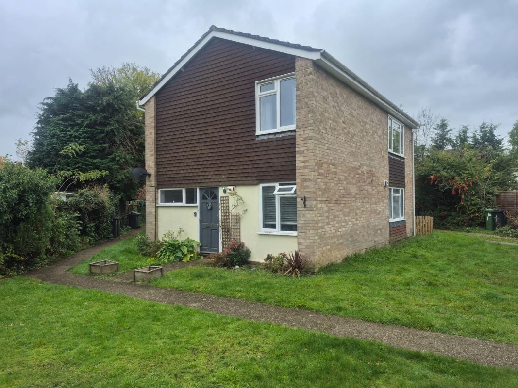 Property for Auction in Kent - Flat 2 Park View Court, Maidstone, Kent, ME15 8DX