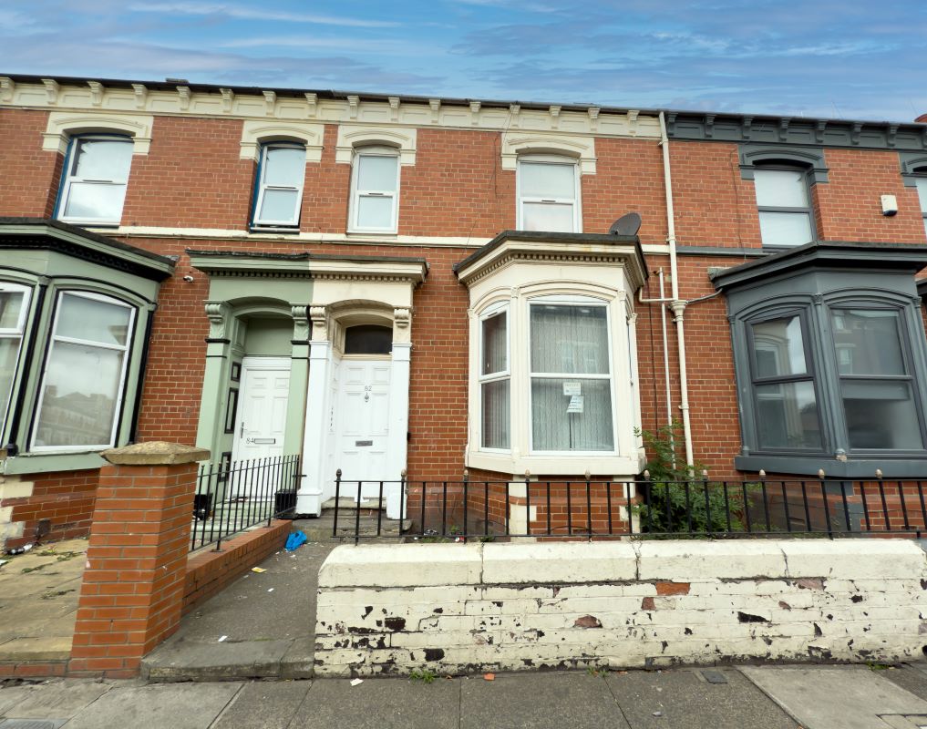 Property for Auction in Lincolnshire - 82 Hartington Road, Stockton-On-Tees, Cleveland, TS18 1HE