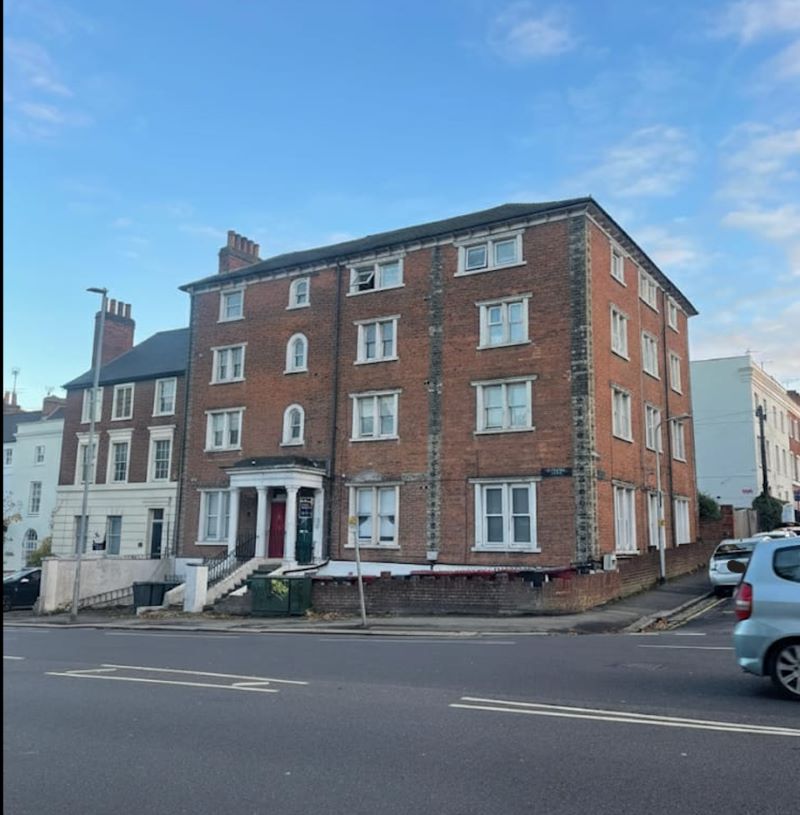 Property for Auction in Kent - Flat 11 127 Castle Hill, Reading, Berkshire, RG1 7SY