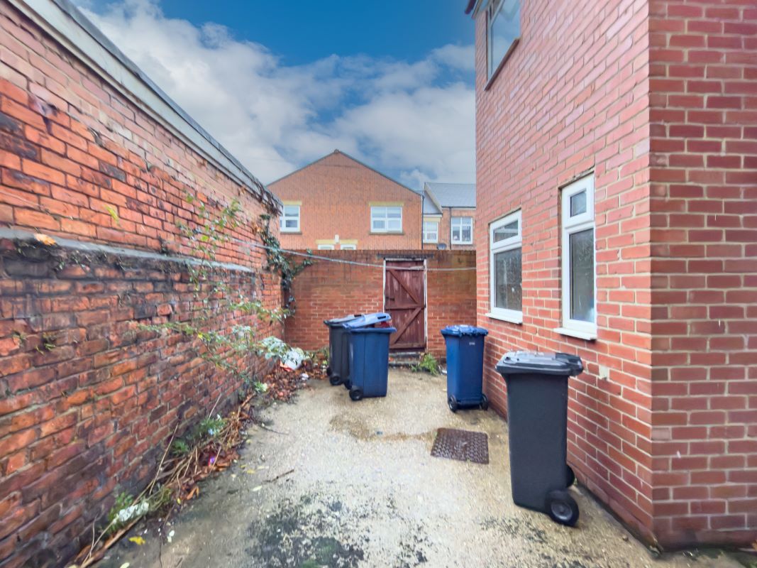 South Shields, Tyne And Wear, NE33 4QZ - Online Auctions