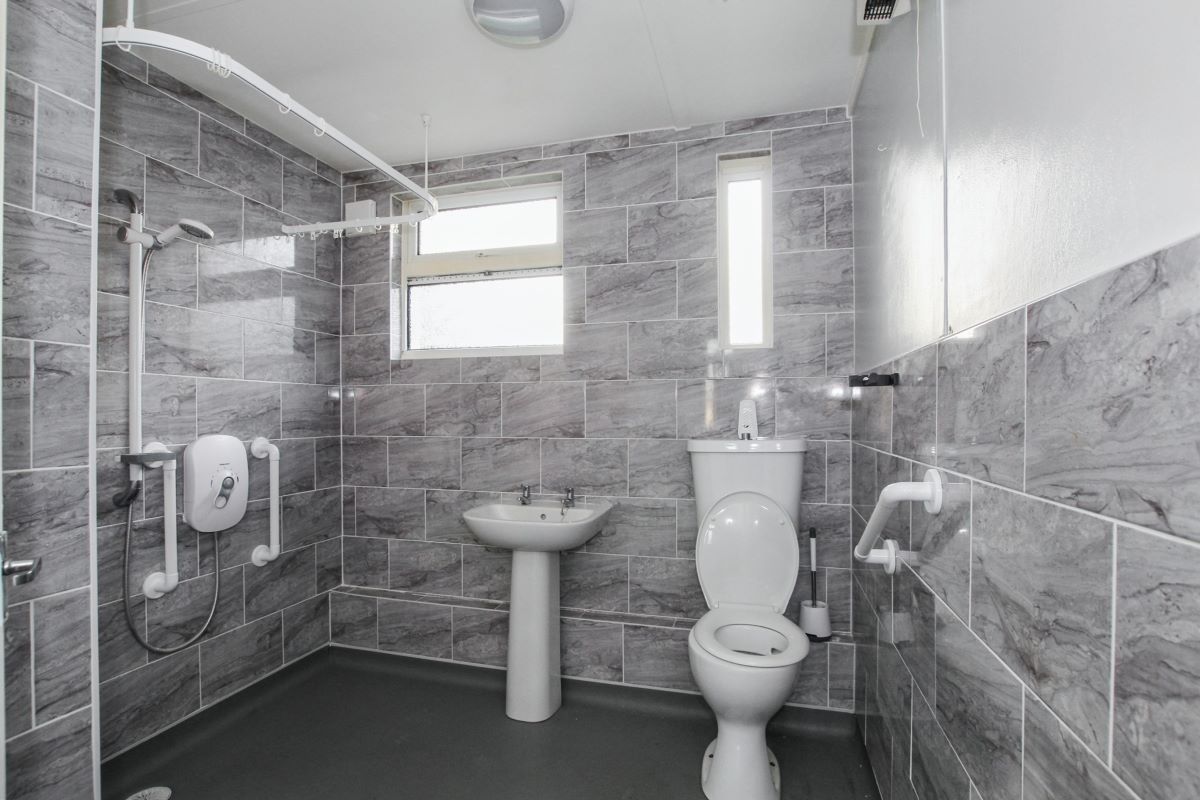 Crewe, Cheshire, CW2 8NE - Online Auctions