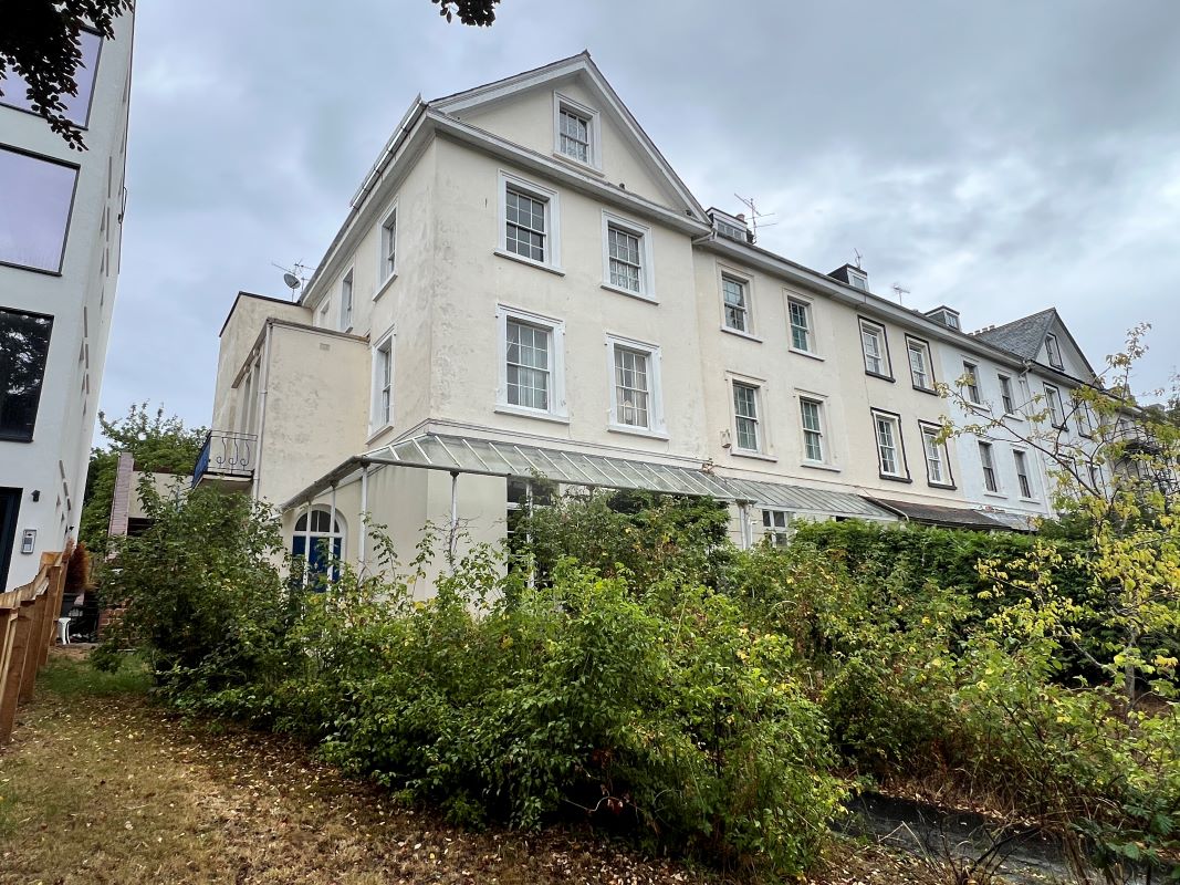 Property for Auction in South West - 19B New North Road, Exeter, Devon, EX4 4HF