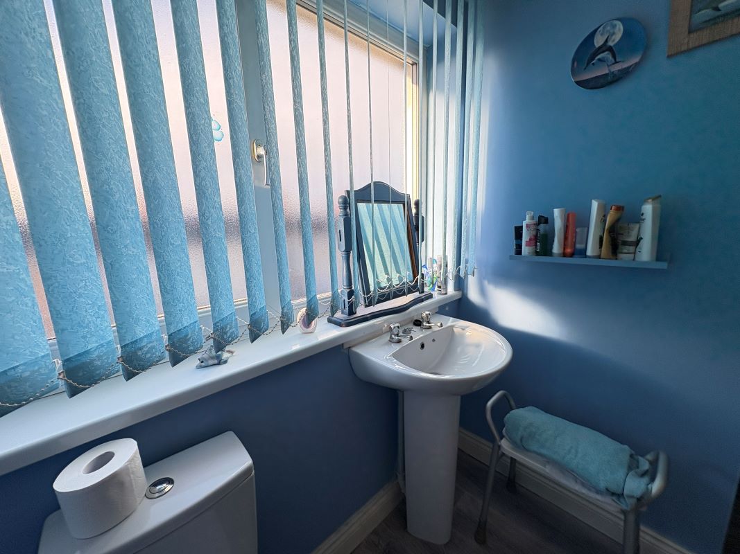 Grimsby, South Humberside, DN32 9PX - Online Auctions