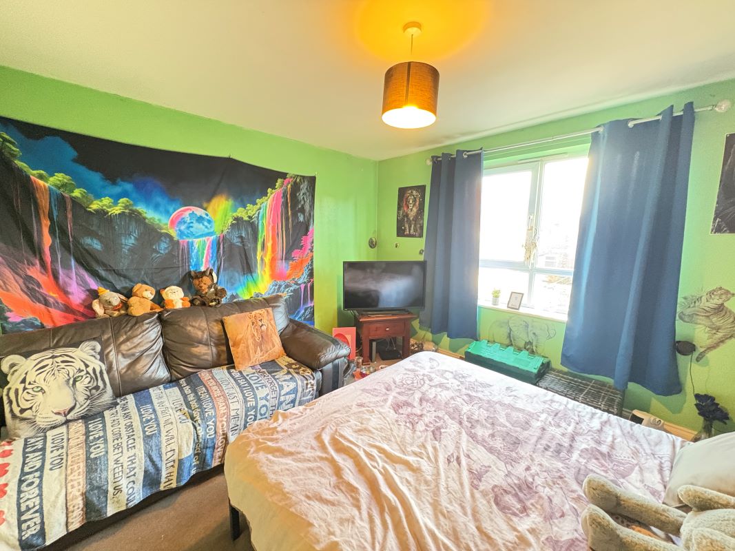 Grimsby, South Humberside, DN32 9PX - Online Auctions