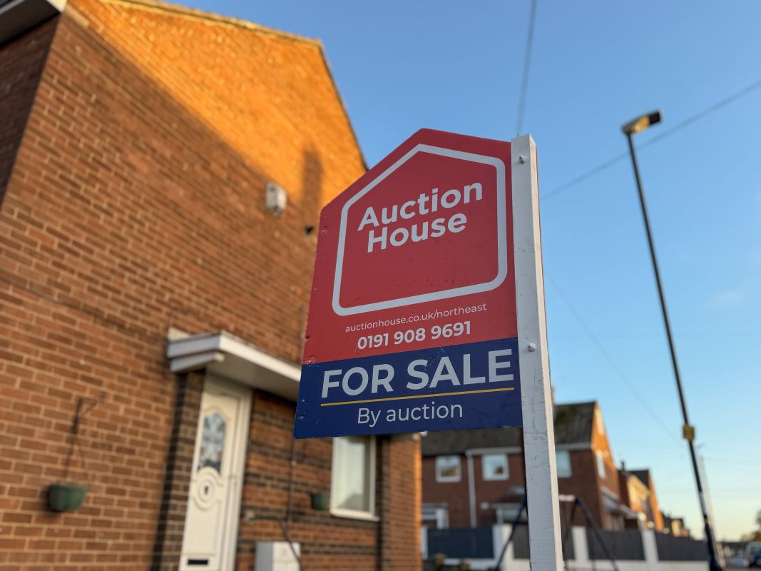 Houghton le Spring, Tyne And Wear, DH4 5JZ - Online Auctions