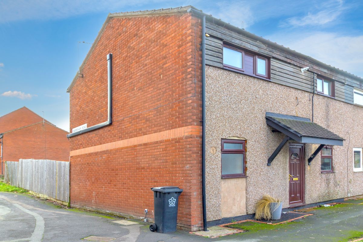 Property for Auction in Nottinghamshire & Derby - 48 Caversham Road, Leicester, Leicestershire, LE2 9ND