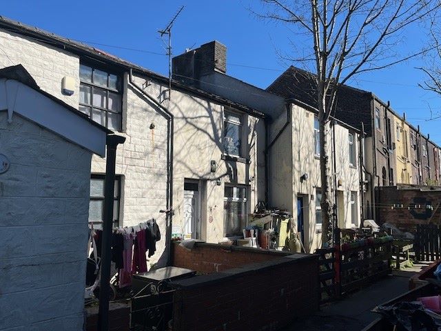Property for Auction in North West - 3 Springfield, Oldham, Lancashire, OL4 3EQ