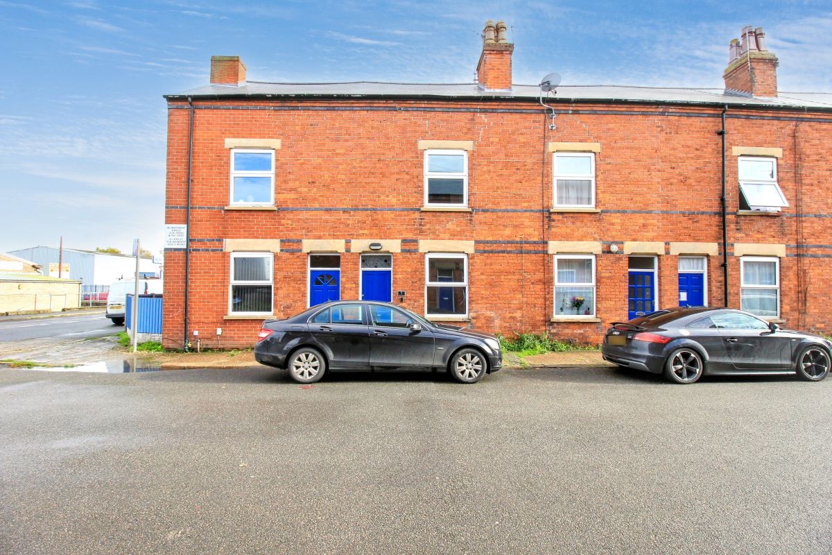 Property for Auction in Lincolnshire - 9 Cross Street, Skegness, Lincolnshire, PE25 3RH