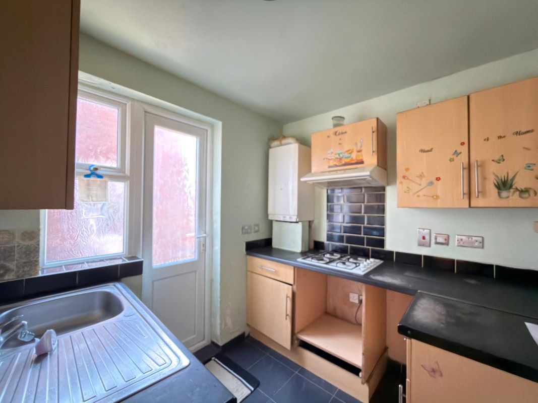 Flat 18 Western Court, Chandlers Way, Romford, Essex, RM1 3JR