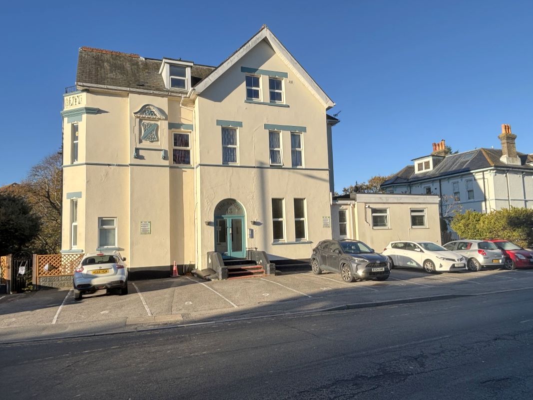 Property for Auction in South West - Flat 9 13 Boscombe Spa Road, Bournemouth, Dorset, BH5 1AW