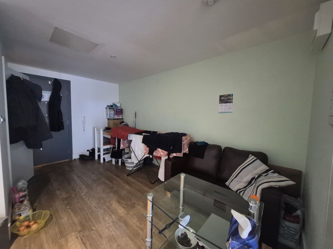 Apartment 204 Cardinal Court, Scholes Street, Oldham, Lancashire, OL1 3FU