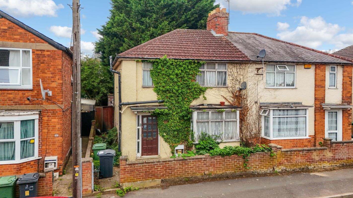 Property for Auction in Northamptonshire - 119 Melton Road North, Wellingborough, Northamptonshire, NN8 1PW