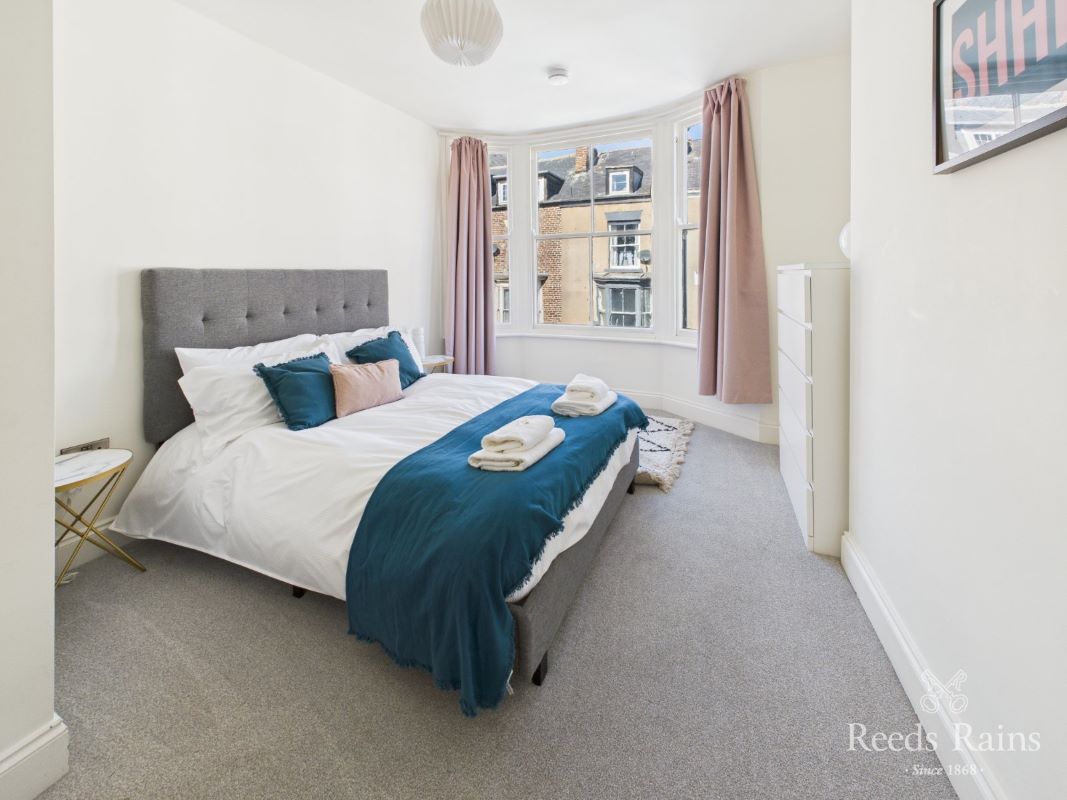 73 Eastborough, Scarborough, North Yorkshire, YO11 1NH