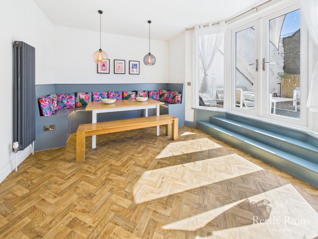 73 Eastborough, Scarborough, North Yorkshire, YO11 1NH