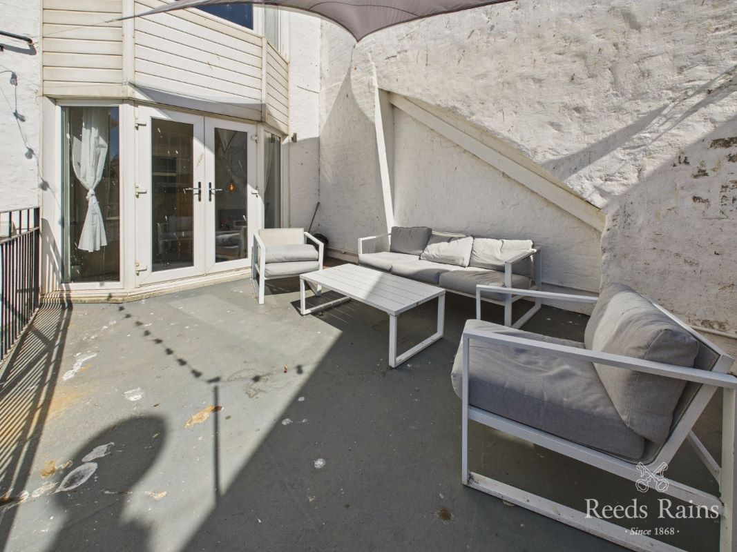 73 Eastborough, Scarborough, North Yorkshire, YO11 1NH