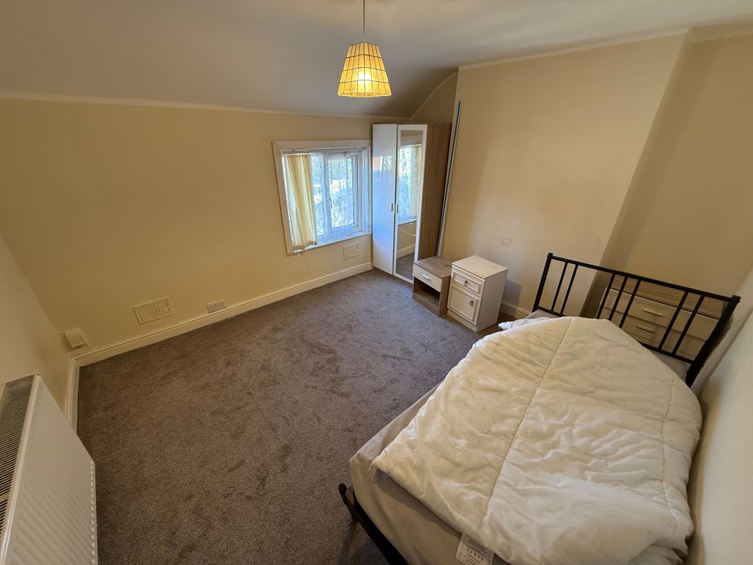 32 Corby Road, Nottingham, Nottinghamshire, NG3 5HF