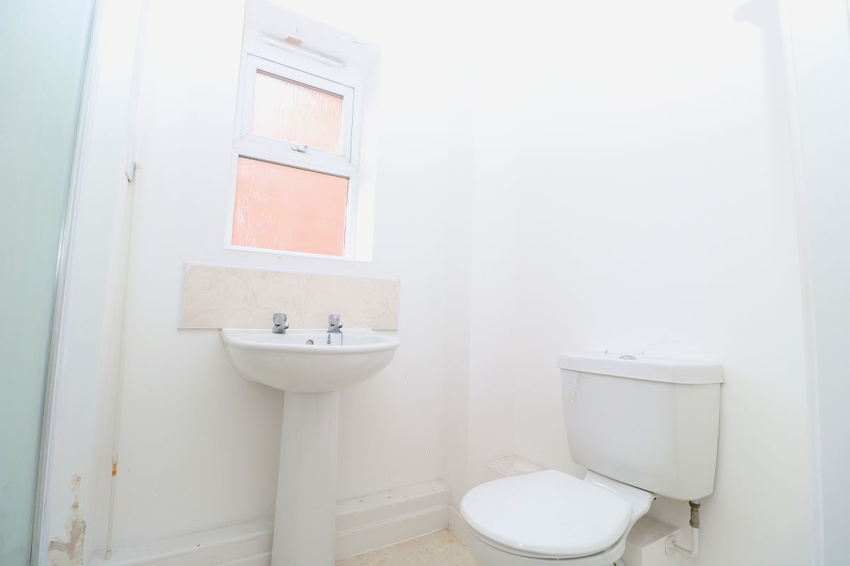 28 William Barrows Way, Tipton, West Midlands, DY4 9EA