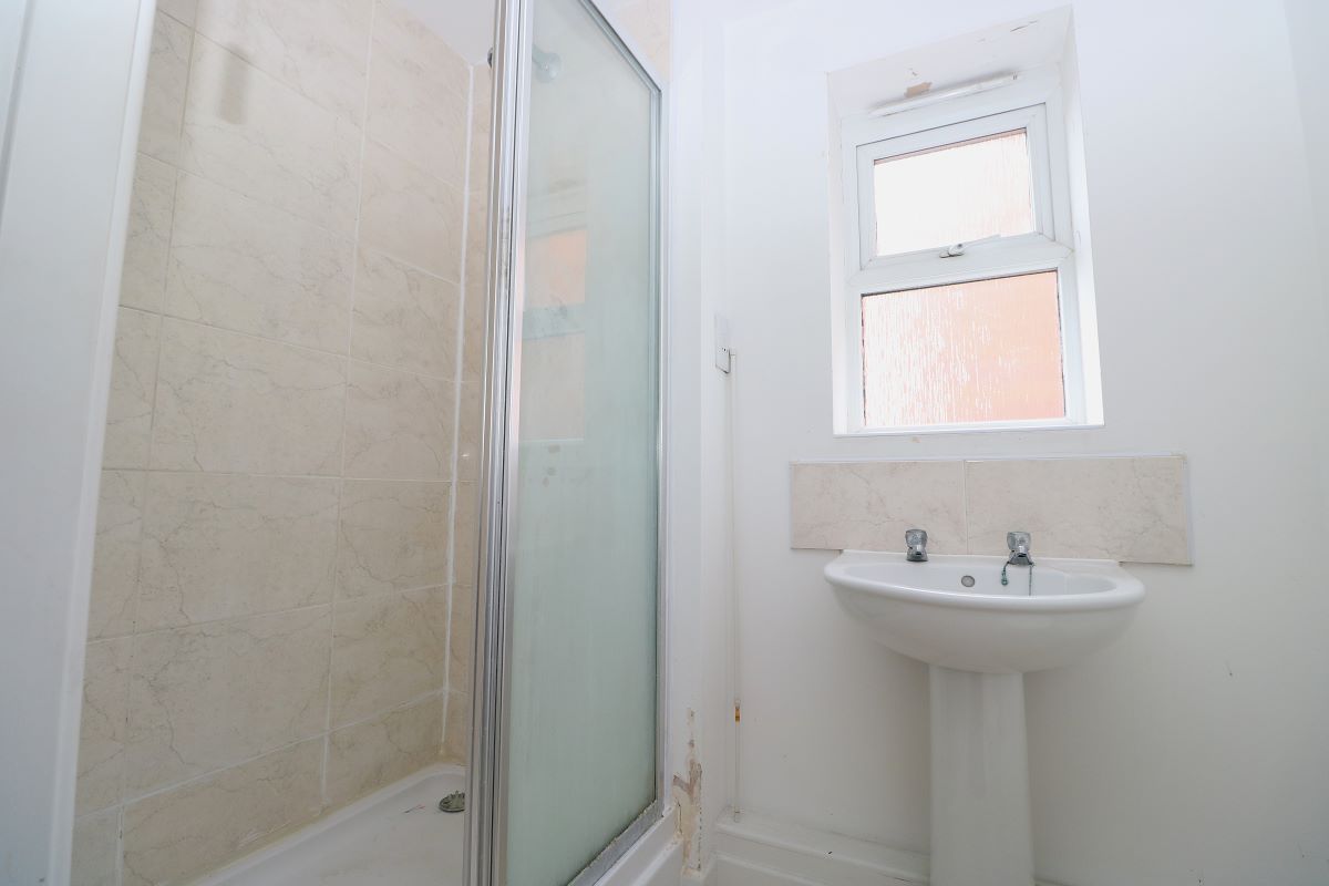 28 William Barrows Way, Tipton, West Midlands, DY4 9EA