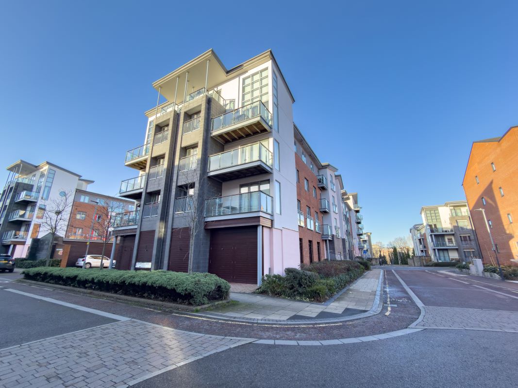 Property for Auction in North East - 31 Cameronian Square Worsdell Drive, Gateshead, Tyne And Wear, NE8 2DB