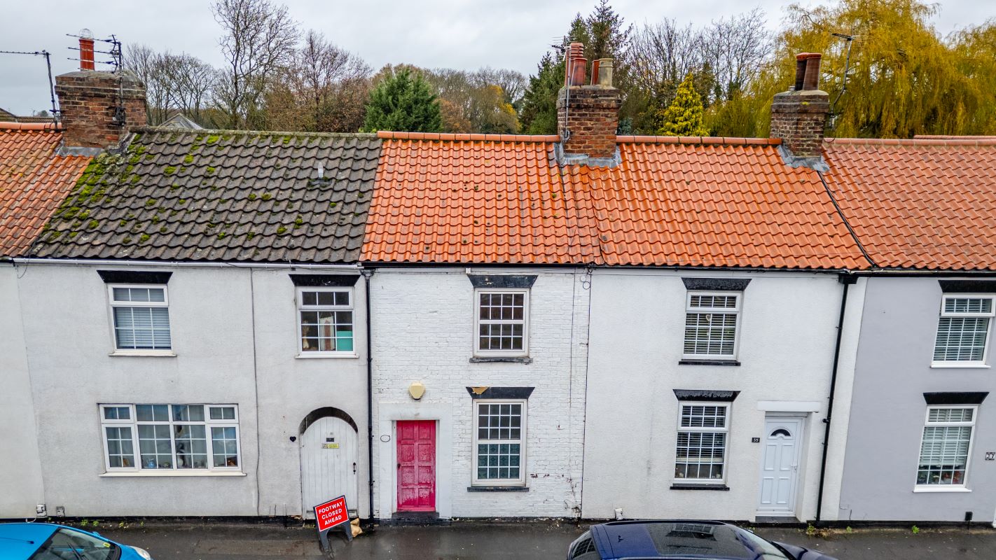 Property for Auction in Lincolnshire - 33 High Street Waltham, Grimsby, South Humberside, DN37 0LJ