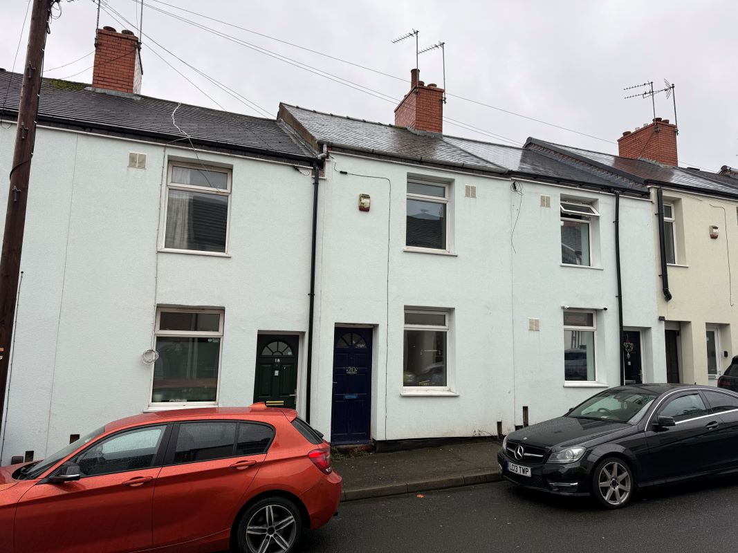 Property for Auction in Nottinghamshire & Derby - 20 Lord Street, Mansfield, Nottinghamshire, NG18 1HH