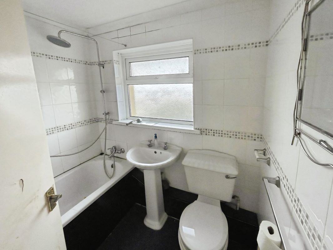 172 Garth Avenue, Glyncoch, Pontypridd, CF37 3AD