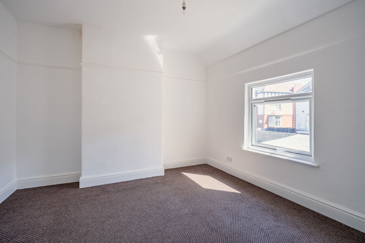 79 Princes Drive, Colwyn Bay, Clwyd, LL29 8PW