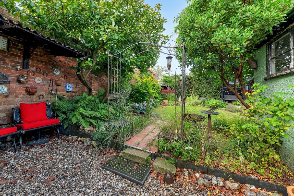 Donthorn Cottage 2 Campingland, Swaffham, Norfolk, PE37 7RB