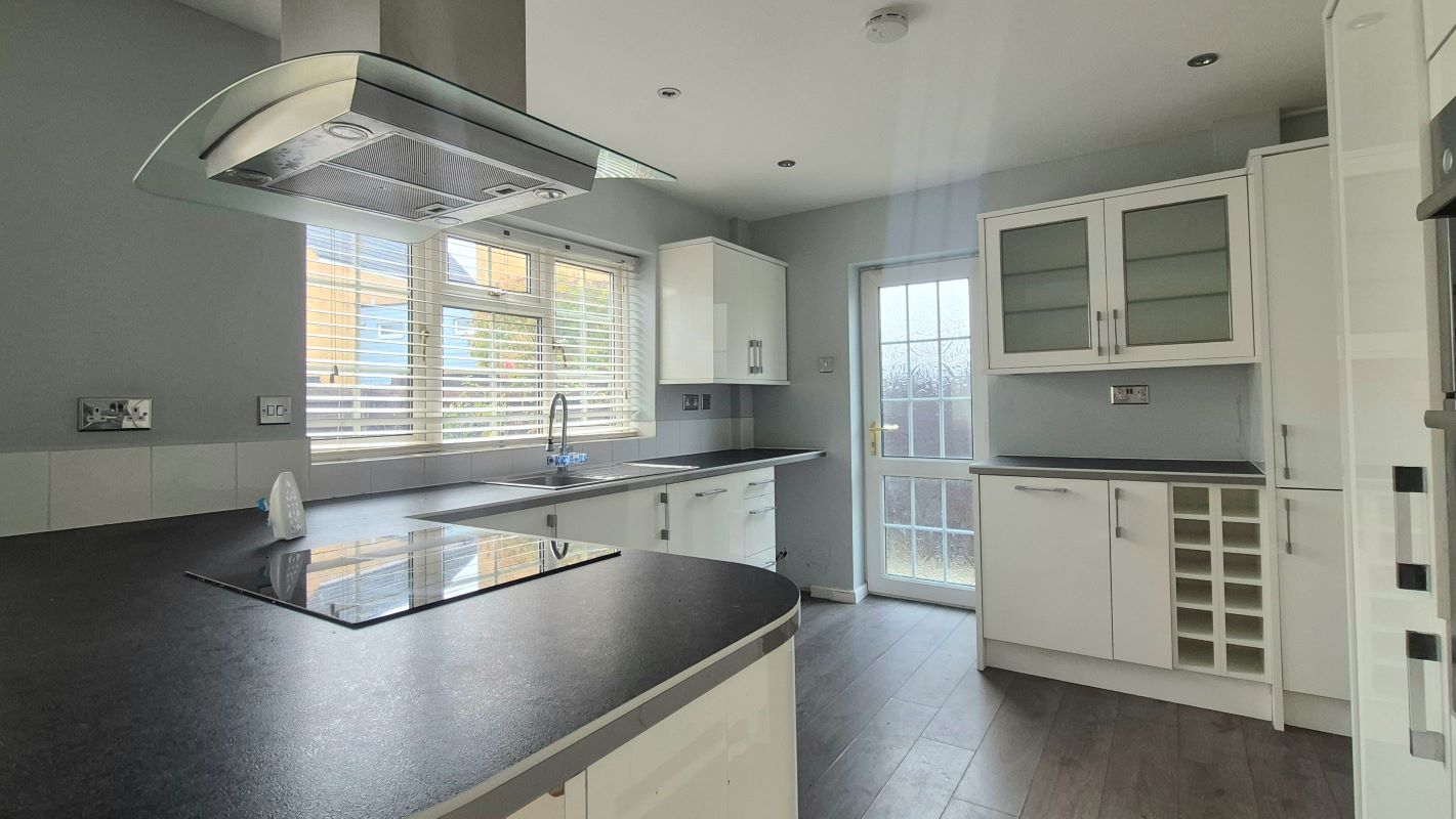 2A Vicarage Road, Bletchley, Milton Keynes, Buckinghamshire, MK2 2EZ