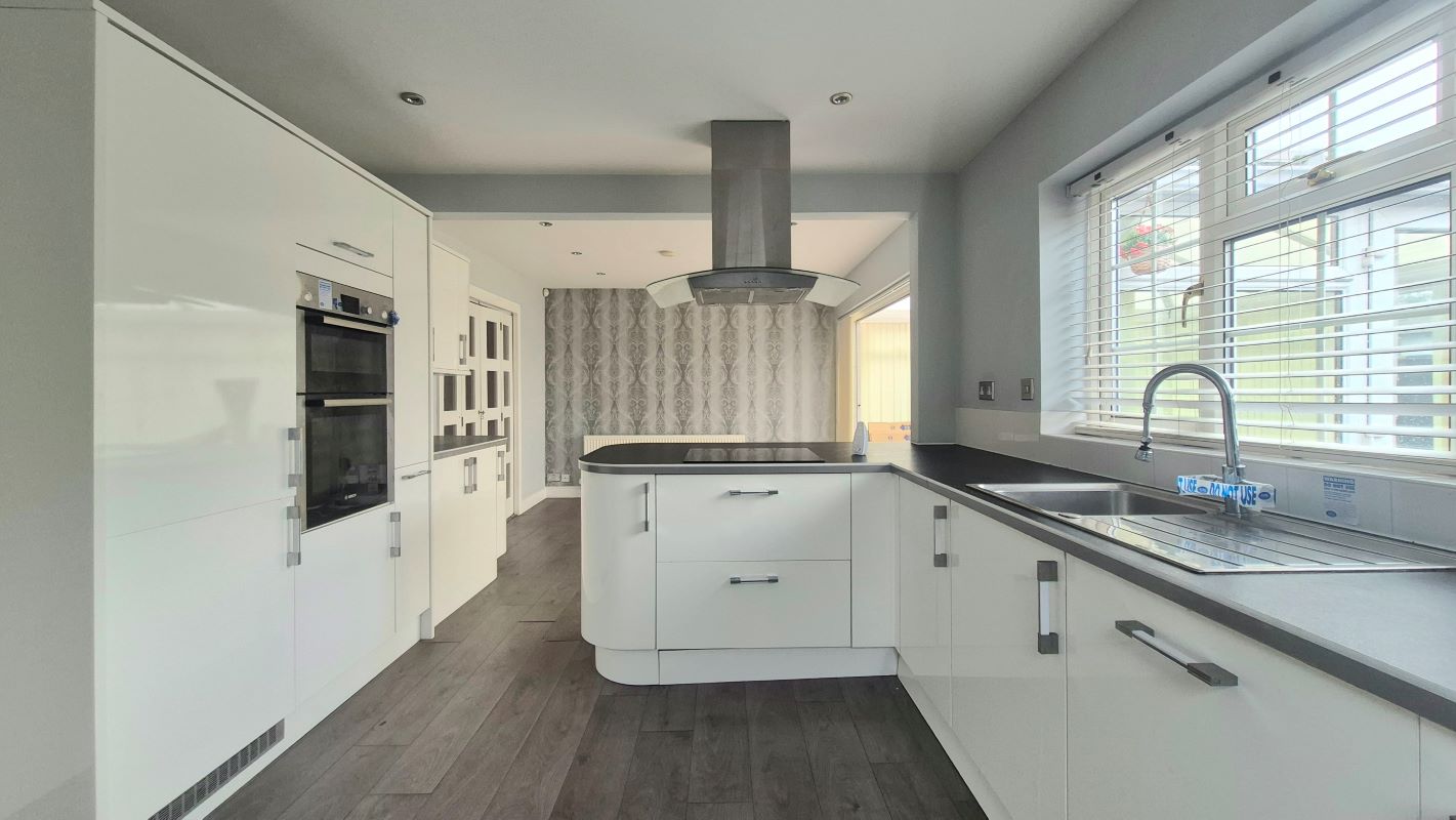 2A Vicarage Road, Bletchley, Milton Keynes, Buckinghamshire, MK2 2EZ