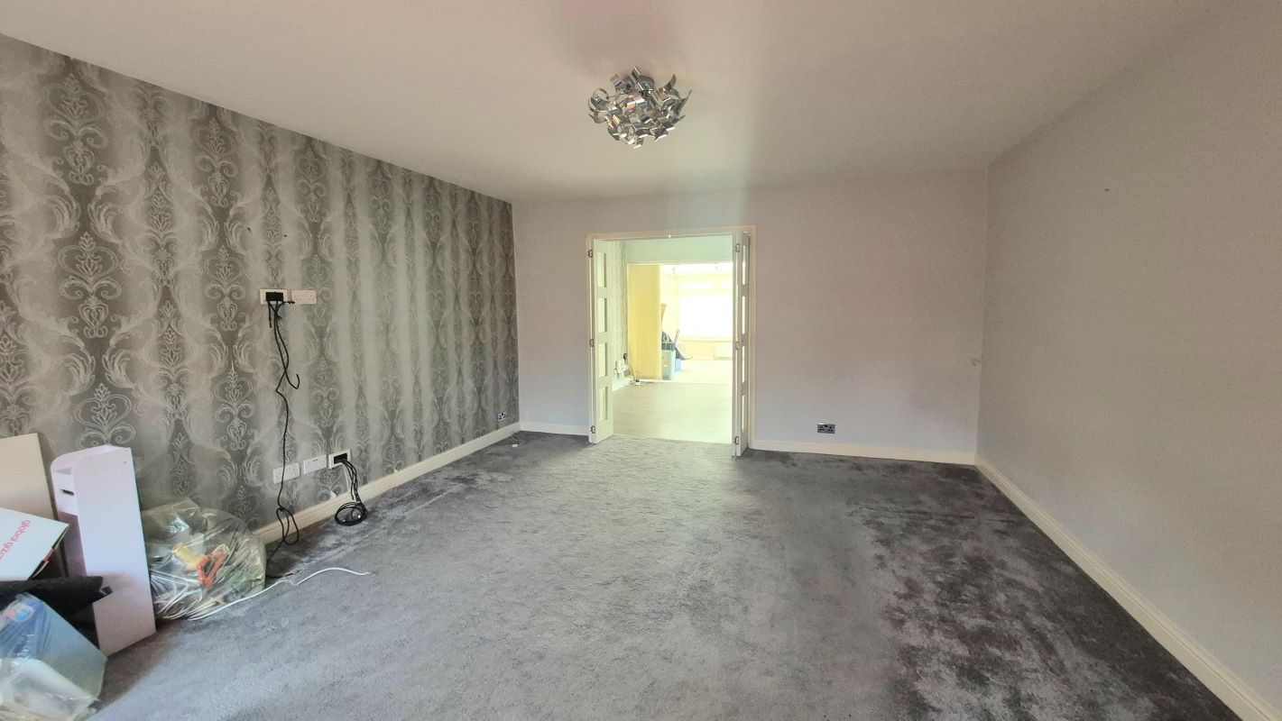 2A Vicarage Road, Bletchley, Milton Keynes, Buckinghamshire, MK2 2EZ