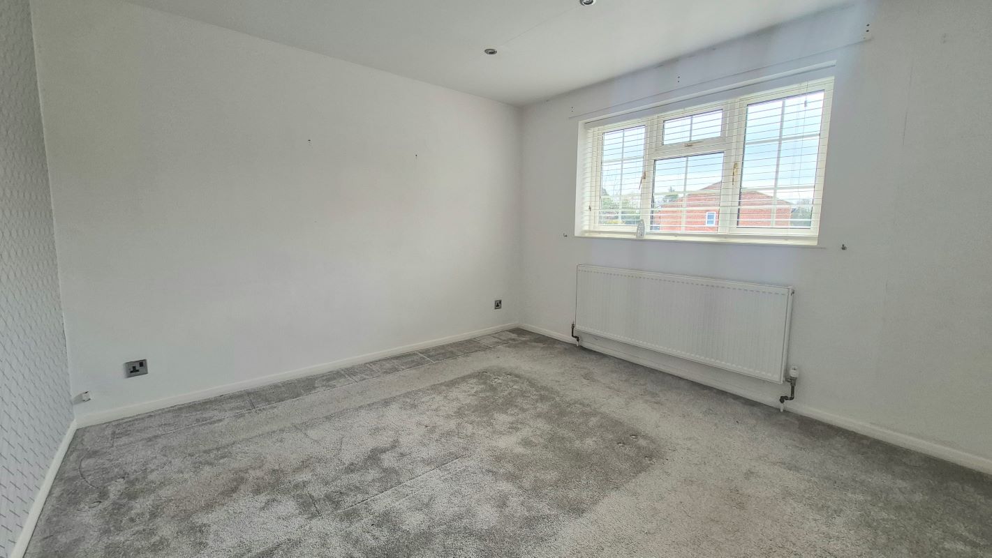 2A Vicarage Road, Bletchley, Milton Keynes, Buckinghamshire, MK2 2EZ