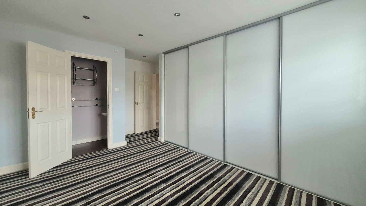 2A Vicarage Road, Bletchley, Milton Keynes, Buckinghamshire, MK2 2EZ