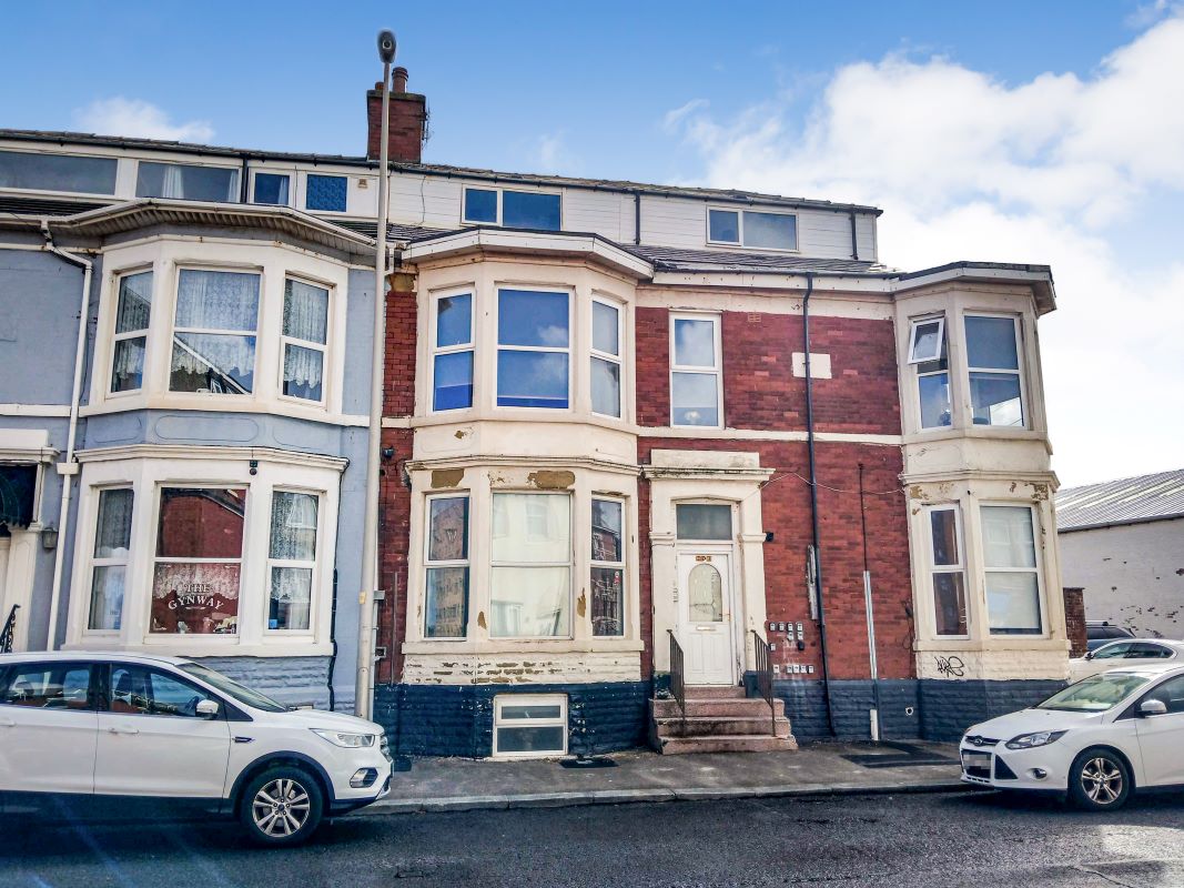 Property for Auction in South Yorkshire - Apartment 6 203 Dickson Road, Blackpool, Lancashire, FY1 2HQ