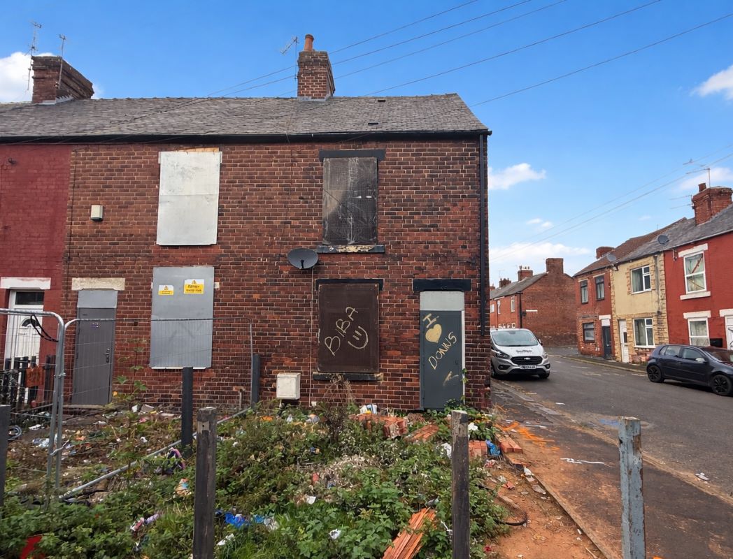 Property for Auction in South Yorkshire - 2 Claycliffe Terrace Goldthorpe, Rotherham, South Yorkshire, S63 9HW
